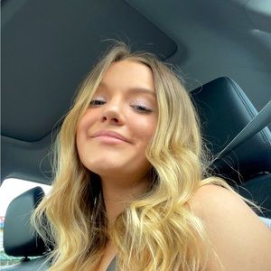 Meet your Posher, Olivia